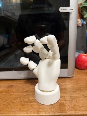 3D-Printed White Articulated Hand Sculpture - Decorative Desk Accent